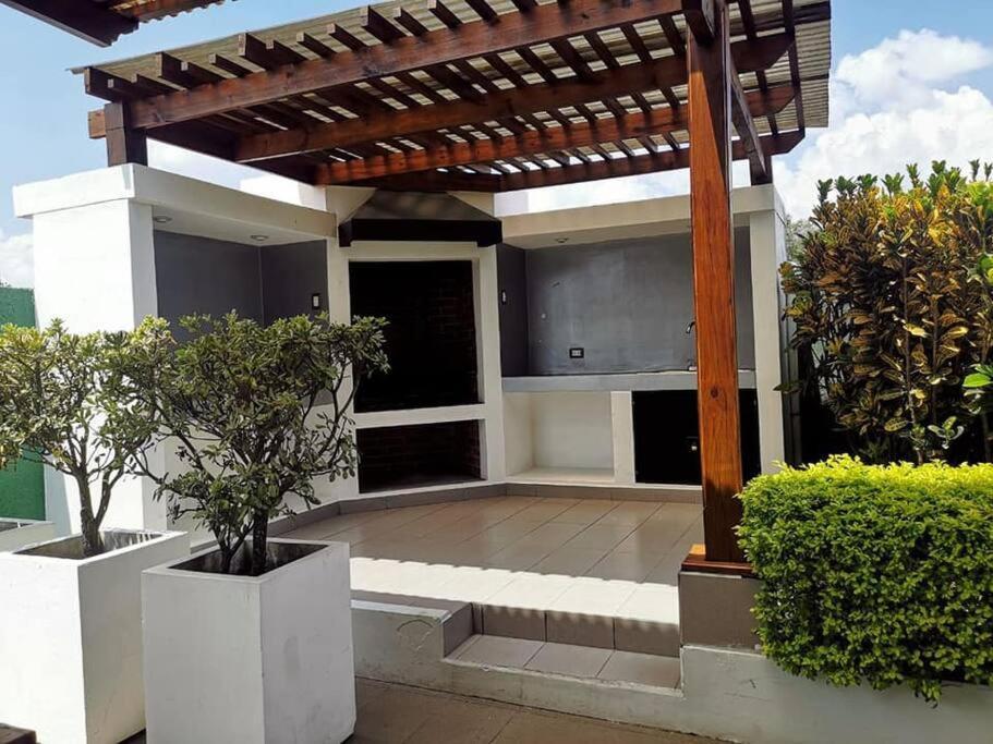 2 Rooms, 1 King Size Bed, 64" Smart Hdtv Guatemala Exterior foto