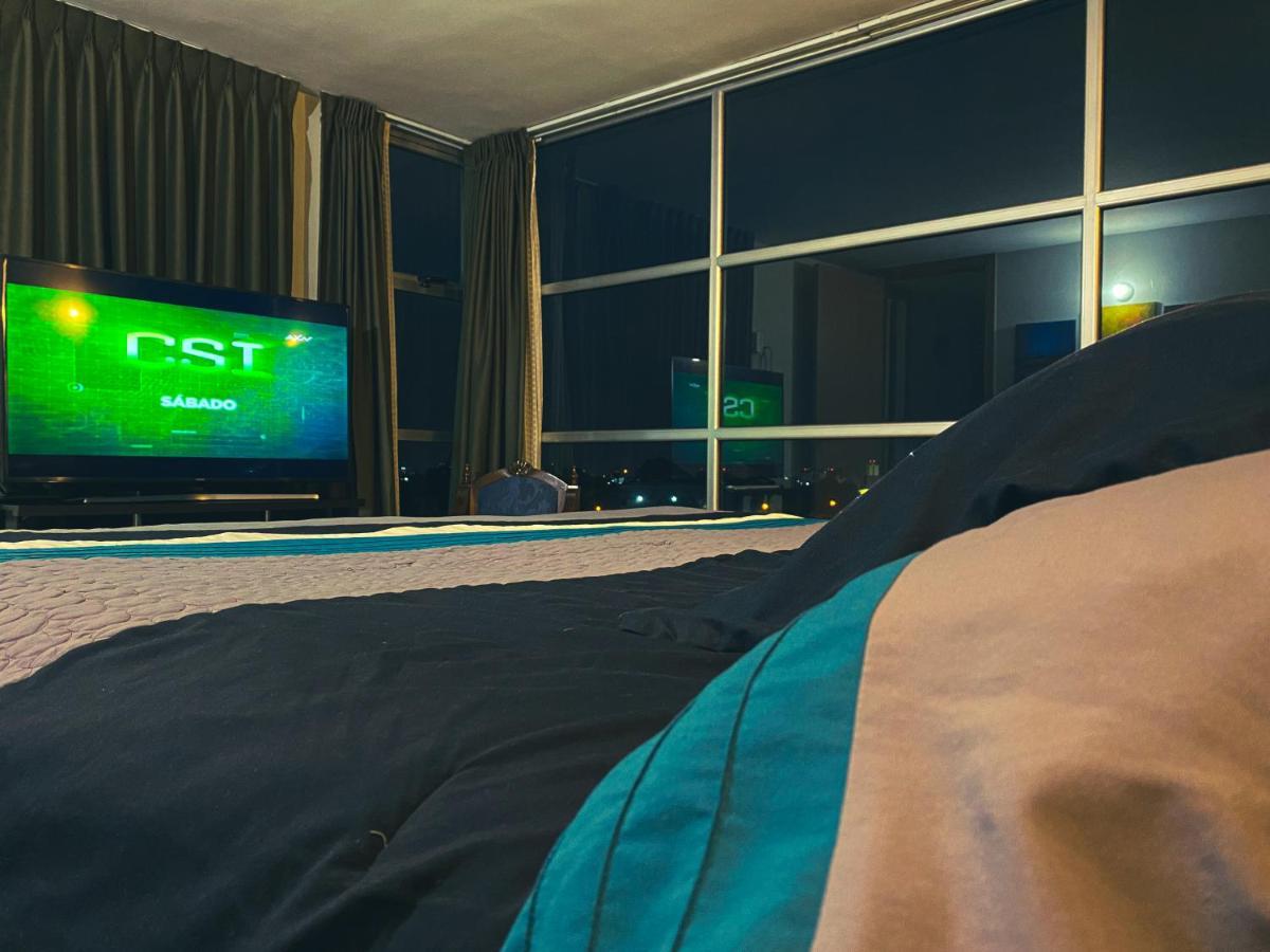 2 Rooms, 1 King Size Bed, 64" Smart Hdtv Guatemala Exterior foto