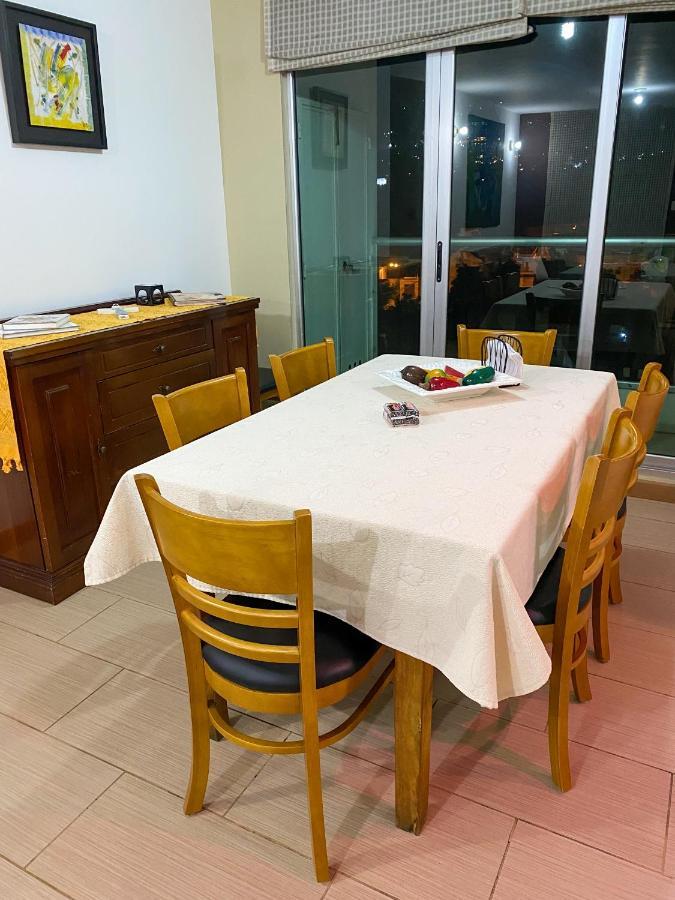 2 Rooms, 1 King Size Bed, 64" Smart Hdtv Guatemala Exterior foto