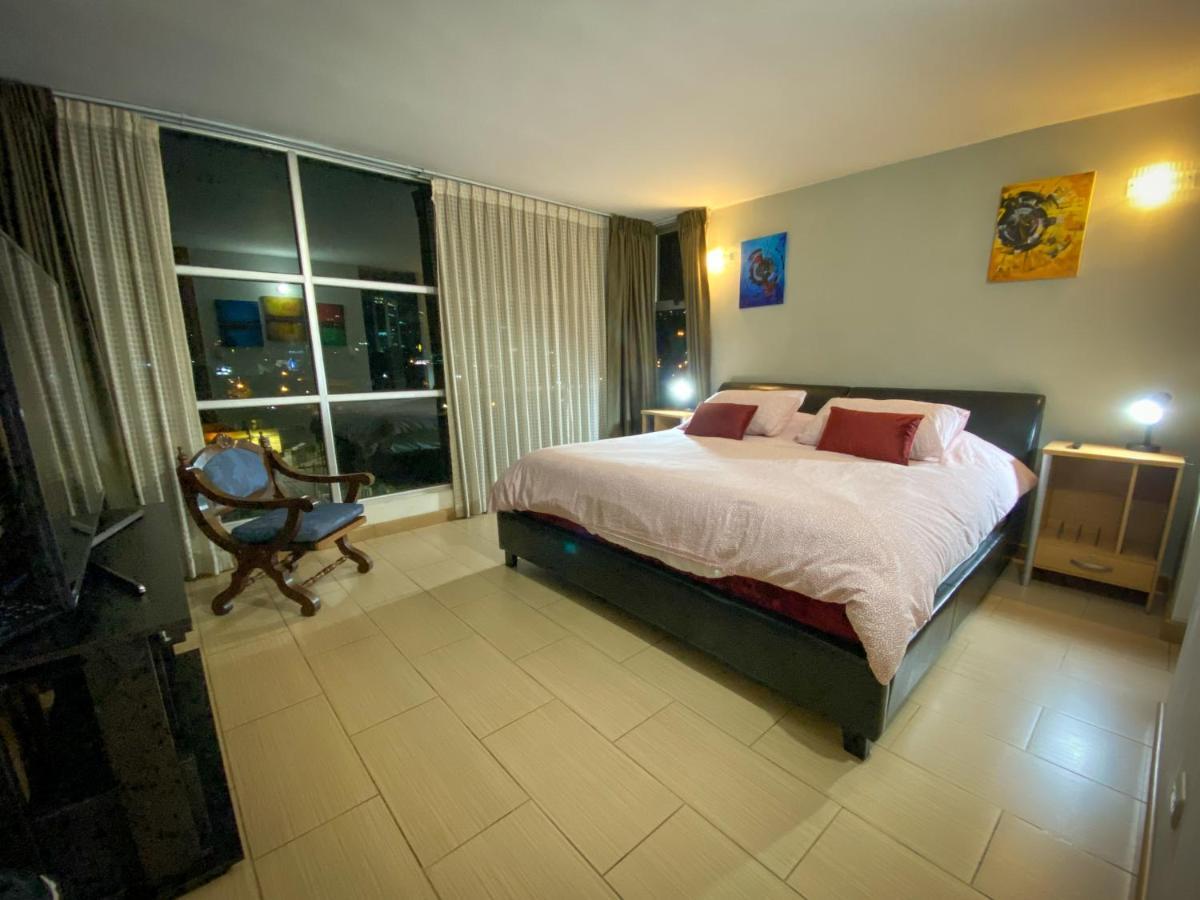 2 Rooms, 1 King Size Bed, 64" Smart Hdtv Guatemala Exterior foto