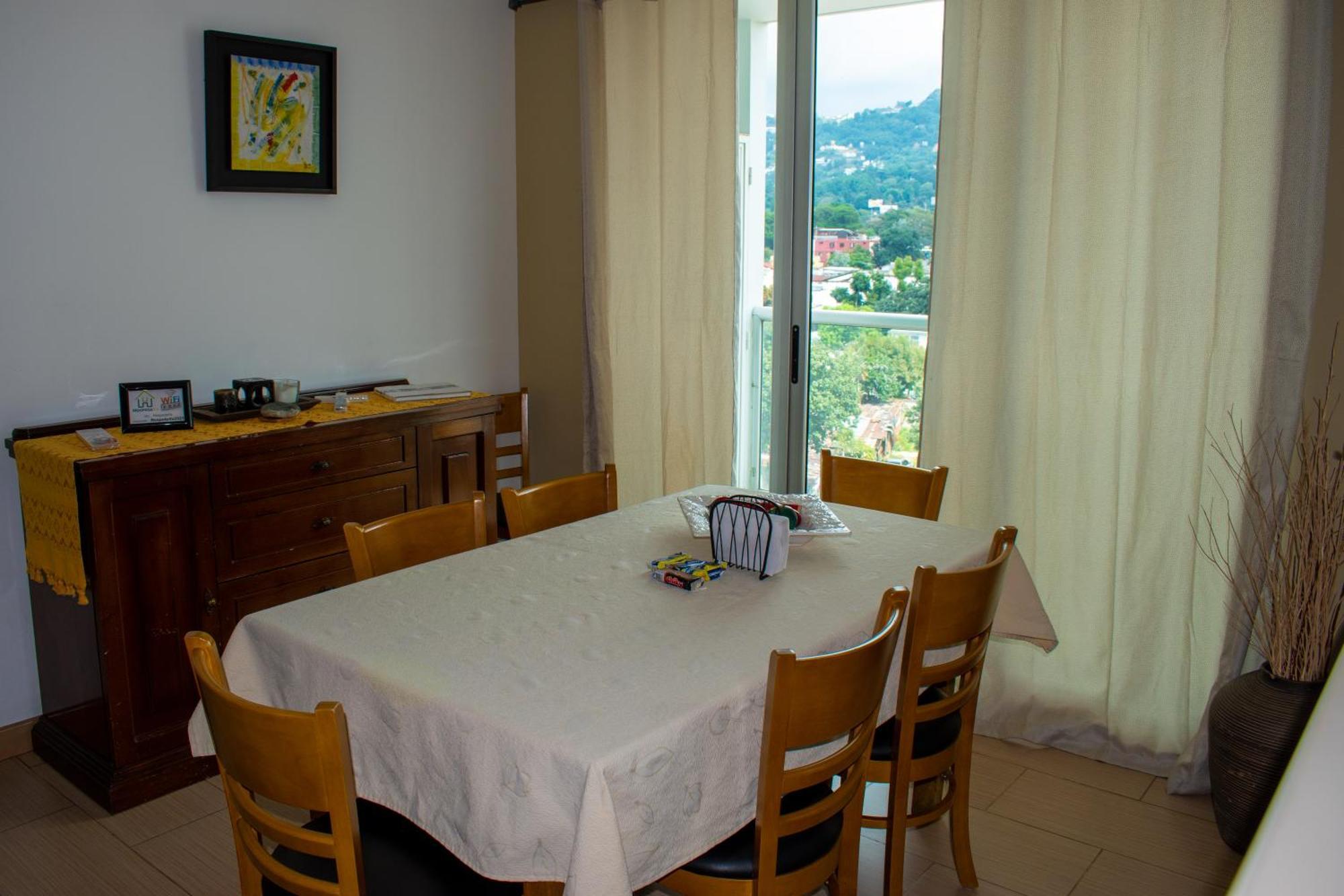 2 Rooms, 1 King Size Bed, 64" Smart Hdtv Guatemala Exterior foto